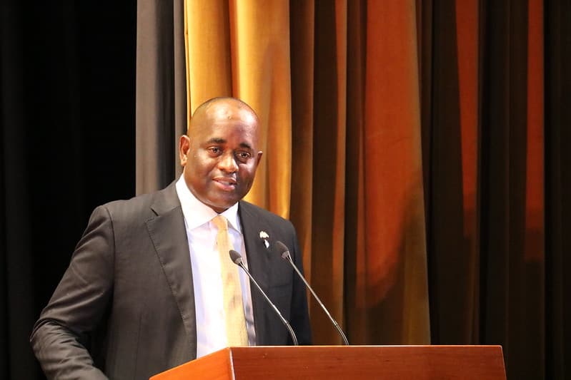 Dominica Orders 500 New Streetlights for Roads | Dominica News